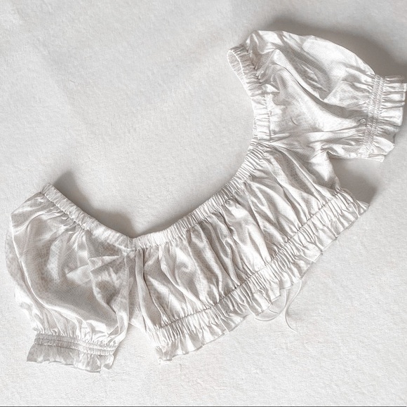 Lioness Blouse - Picture 13 of 16